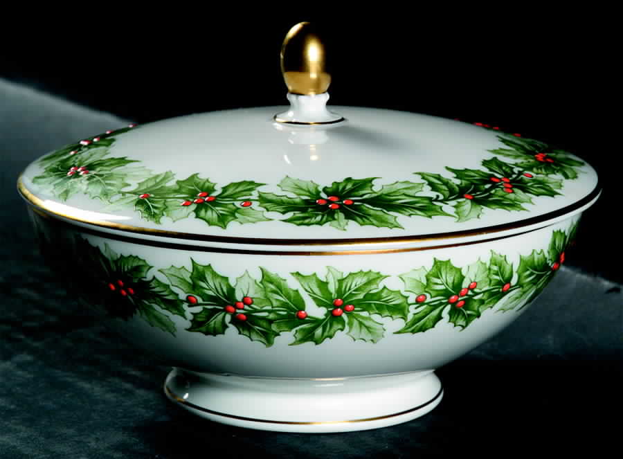 Holly Sugar Bowl & Lid by Tirschenreuth-1