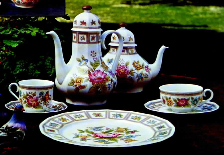 Isabella Coffee Pot & Lid by Tirschenreuth-1