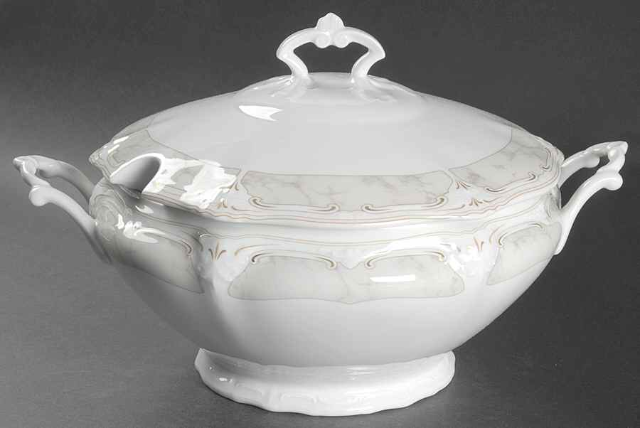 Jacqueline Tureen &  Lid by Tirschenreuth-1