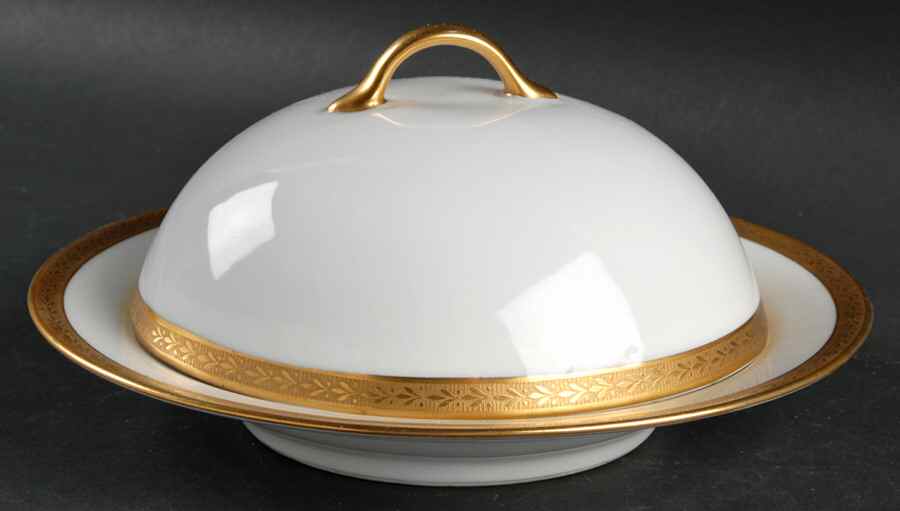 Laurel Round Covered Butter by Tirschenreuth-1
