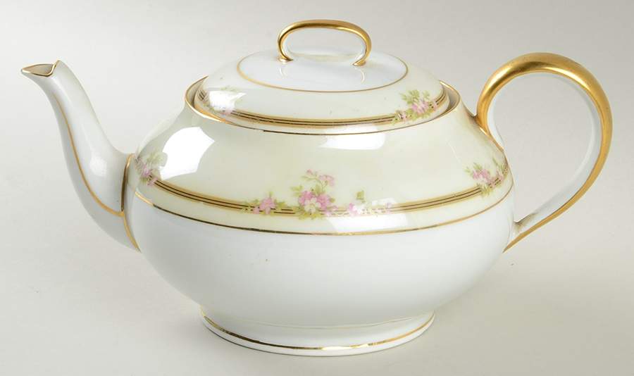 Madison Teapot & Lid by Tirschenreuth-1