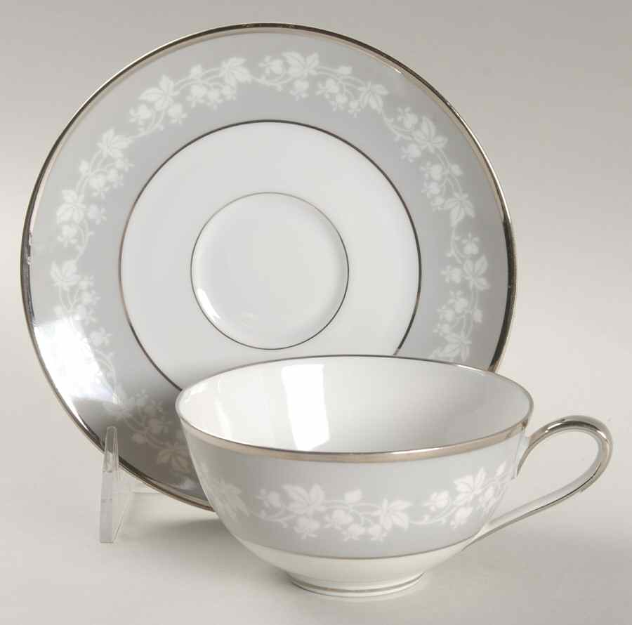 Mayflower Footed Cup & Saucer Set by Tirschenreuth-1