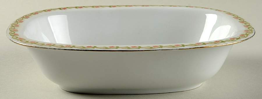 The Mettenburg 9" Oval Vegetable Bowl by Tirschenreuth-1