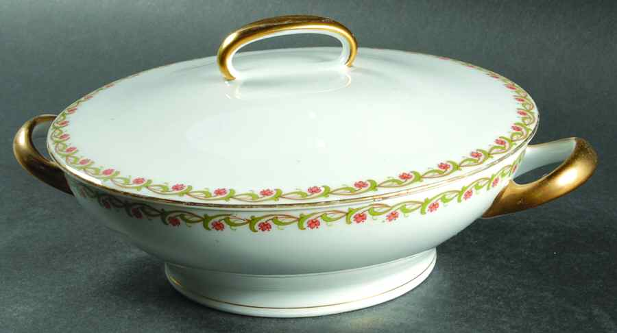 The Mettenburg Round Covered Vegetable by Tirschenreuth-1