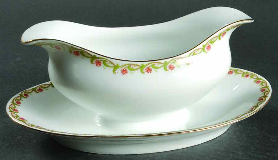 The Mettenburg Gravy Boat with Attached Underplate by Tirschenreuth-1