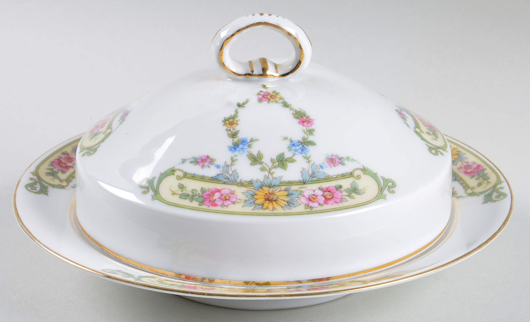 Monmouth Round Covered Butter by Tirschenreuth-1
