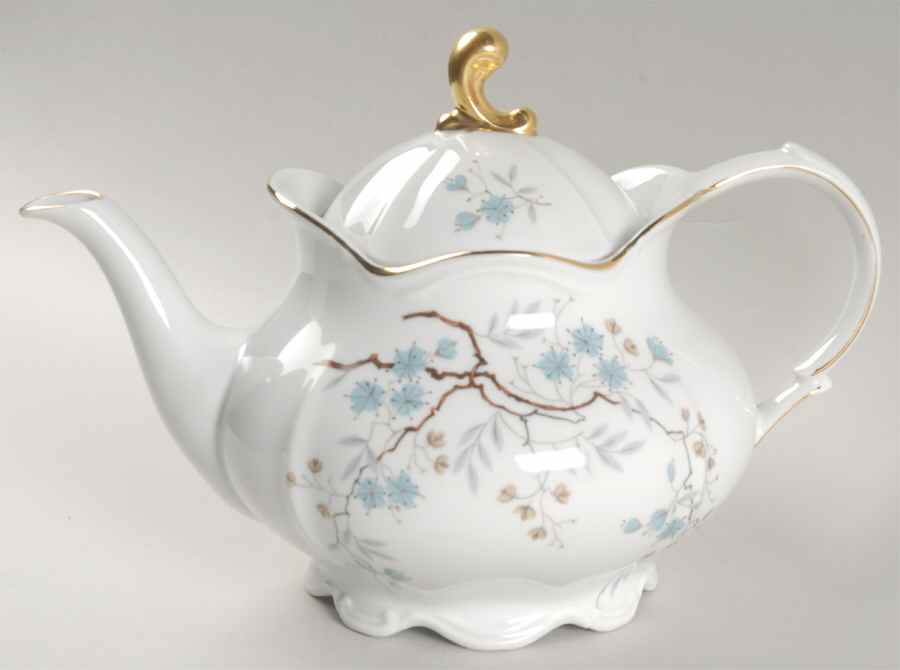 Naomi Teapot & Lid by Tirschenreuth-1