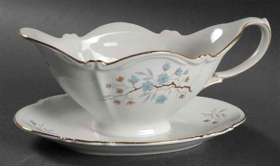 Naomi Gravy Boat with Attached Underplate by Tirschenreuth-1