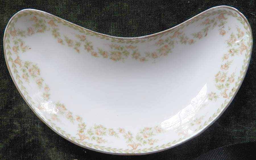Newport Bone Dish by Tirschenreuth-1