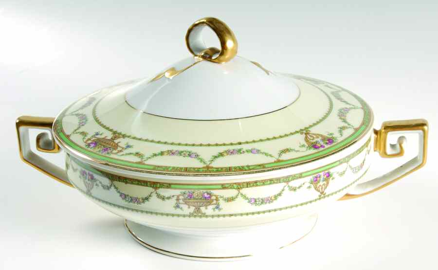 The Newton Round Covered Vegetable by Tirschenreuth-1