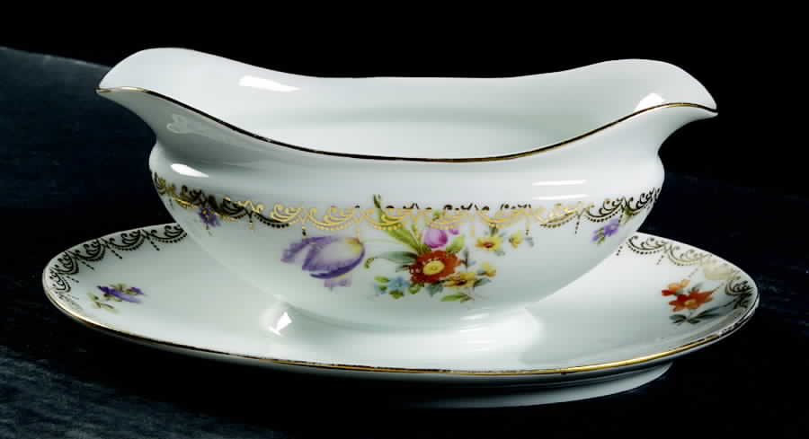 Old Meissen Gravy Boat with Attached Underplate by Tirschenreuth-1