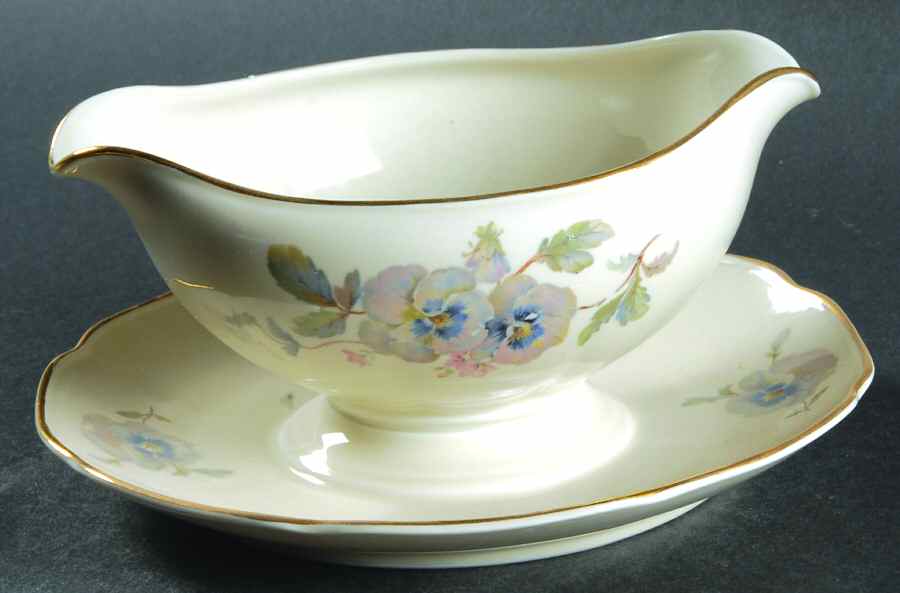 Pansy Cream Gravy Boat with Attached Underplate by Tirschenreuth-1