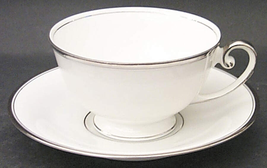 Plymouth Footed Cup & Saucer Set by Tirschenreuth-1