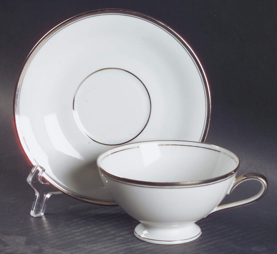 Plymouth Footed Cup & Saucer Set by Tirschenreuth-1