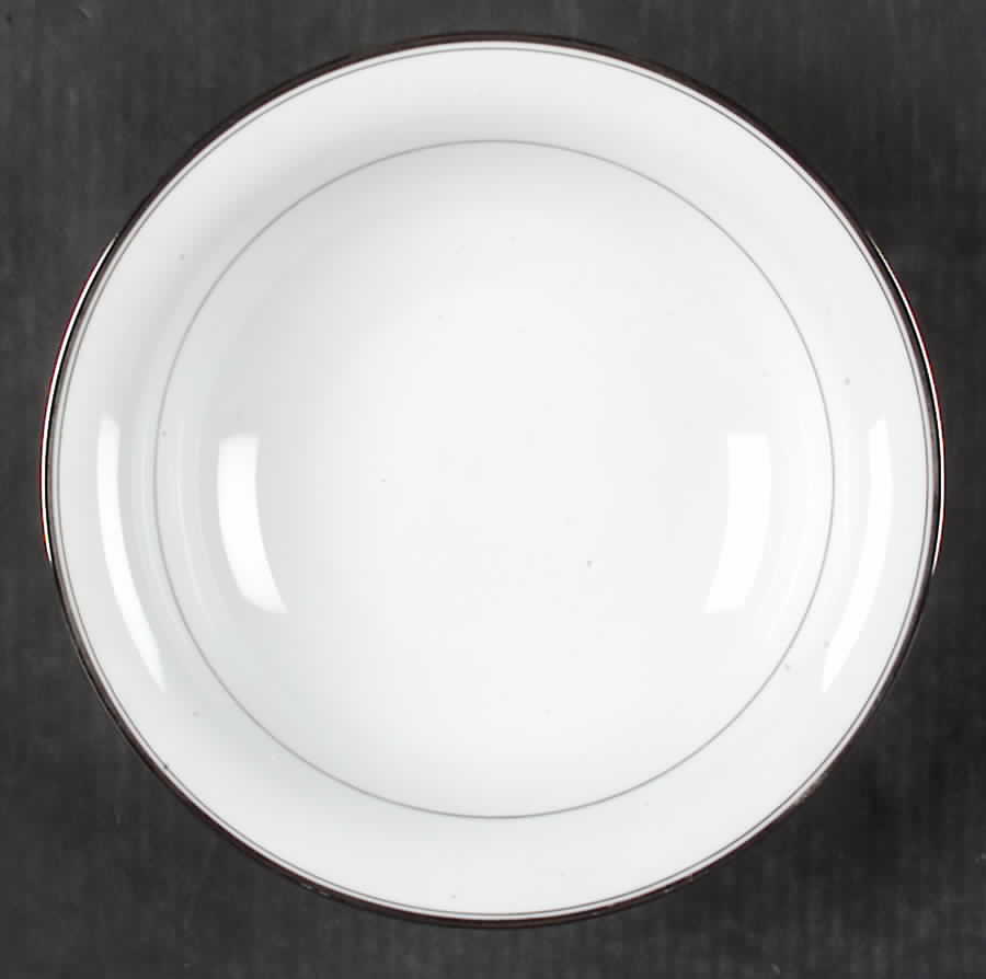 Plymouth 9" Round Vegetable Bowl by Tirschenreuth-1
