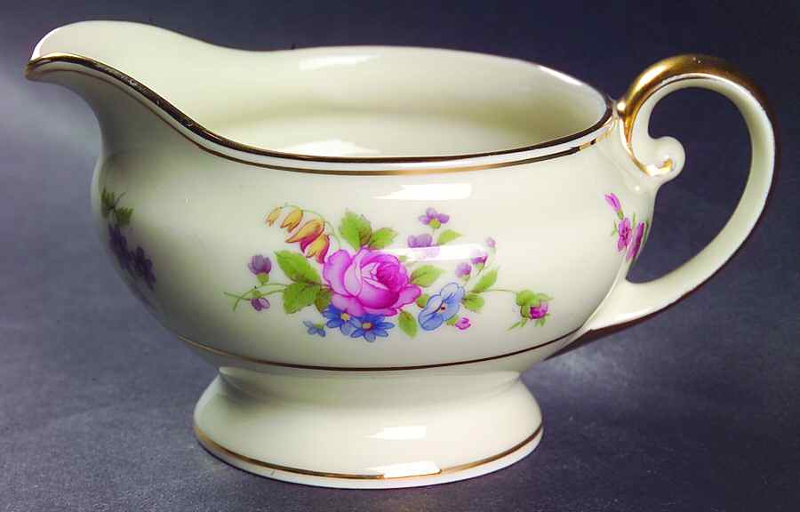 Queen's Rose Smooth #4416 Creamer by Tirschenreuth-1