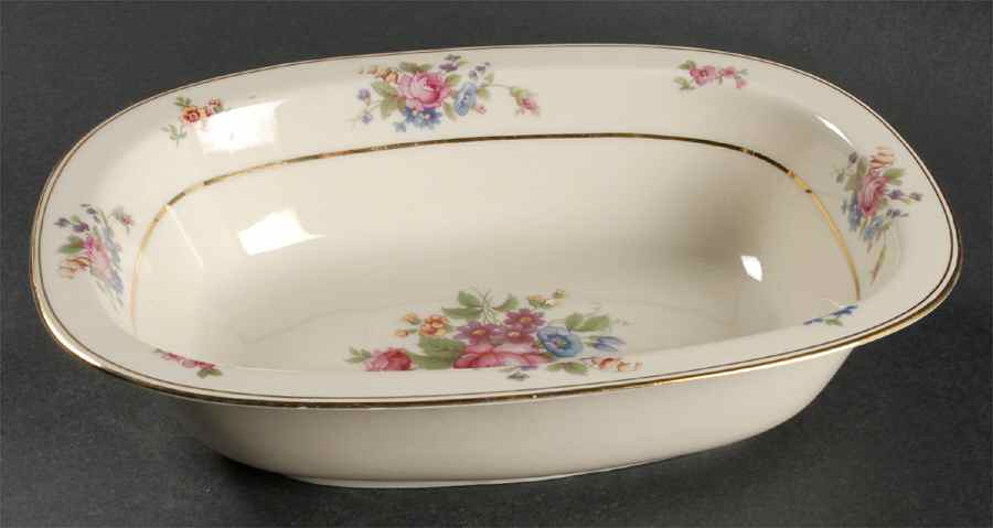 Queen's Rose Smooth #4416 9" Oval Vegetable Bowl by Tirschenreuth-1
