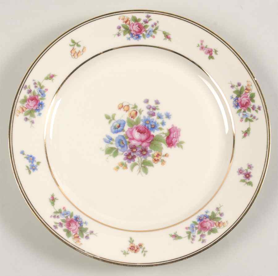 Queen's Rose Smooth #4416 Dinner Plate by Tirschenreuth-1