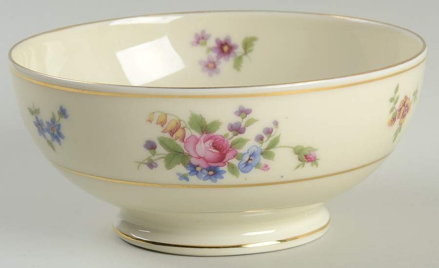 Queen's Rose Smooth #4416 Cranberry Bowl by Tirschenreuth-1