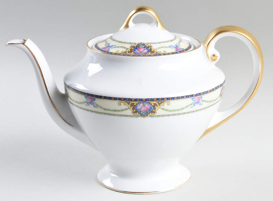 Raleigh Teapot & Lid by Tirschenreuth-1