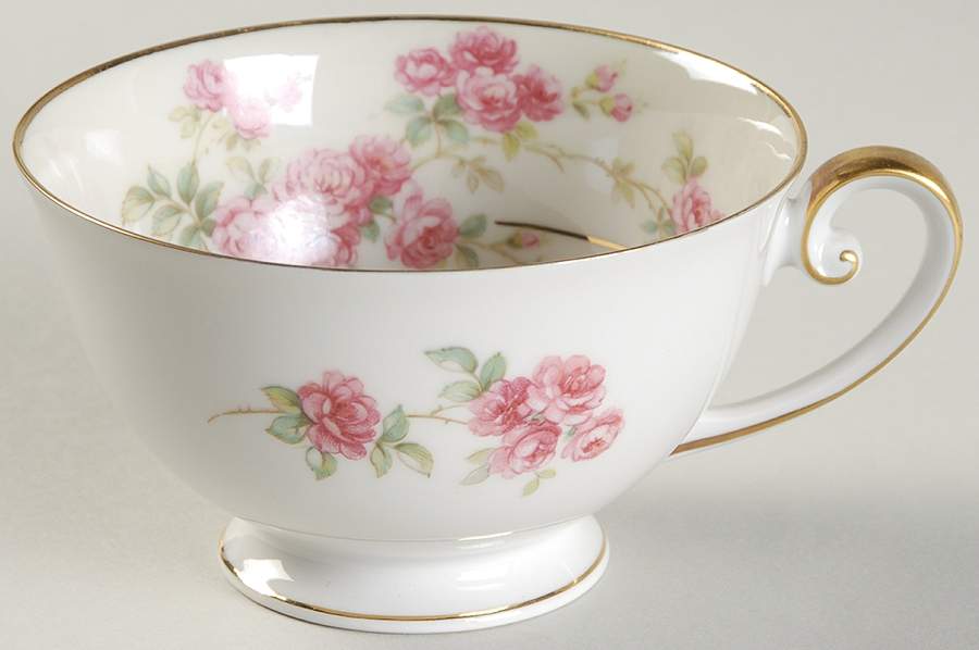 Rambler Rose Footed Cup by Tirschenreuth-1