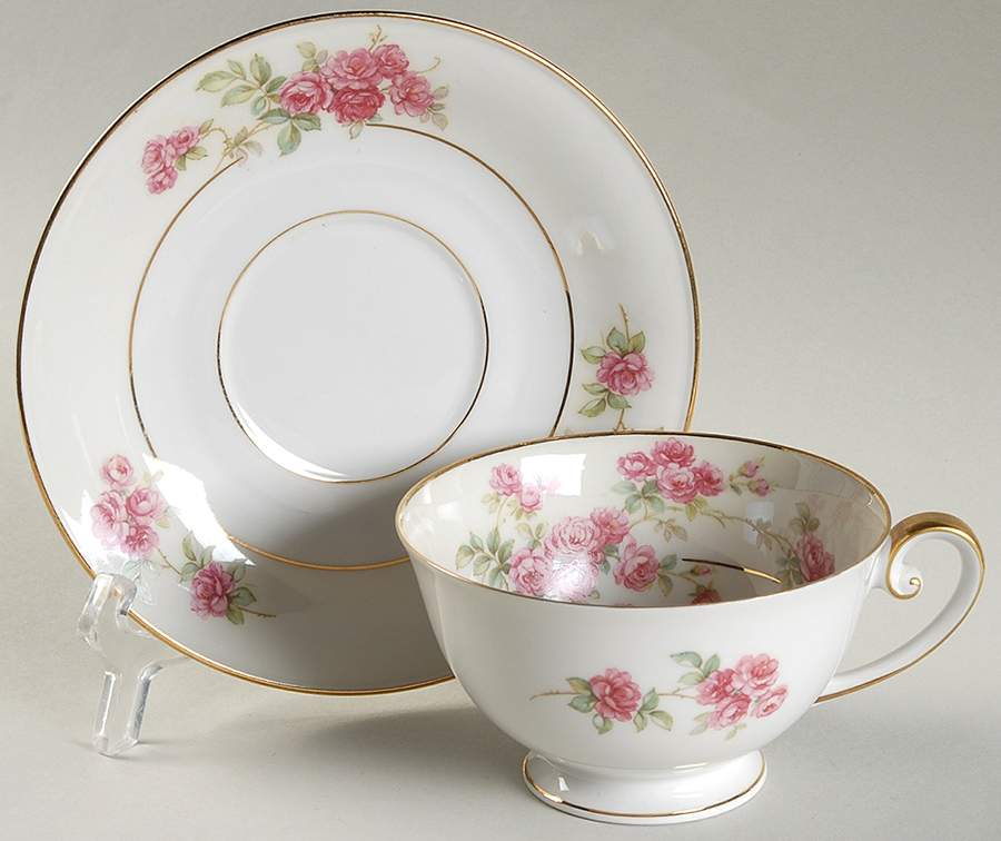 Rambler Rose Footed Cup & Saucer Set by Tirschenreuth-1