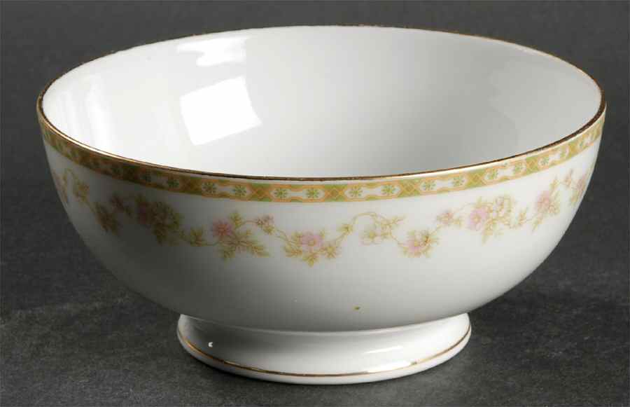 Richmond Cranberry Bowl by Tirschenreuth-1