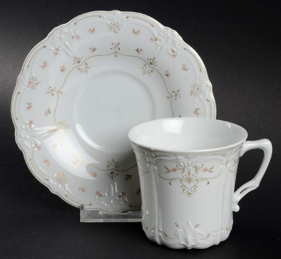 Royal Rouge Flat Cup & Saucer Set by Tirschenreuth-1