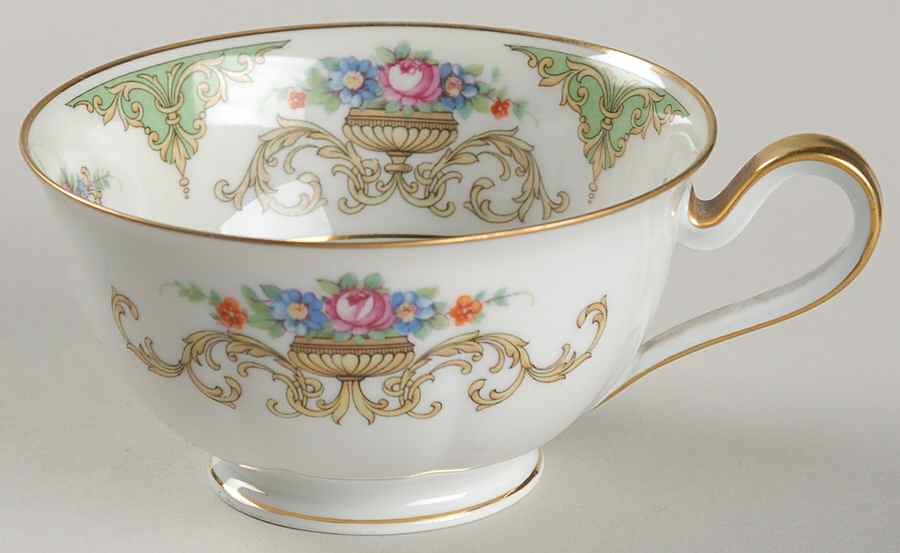 The Shannon (White Border) Footed Cup by Tirschenreuth-1