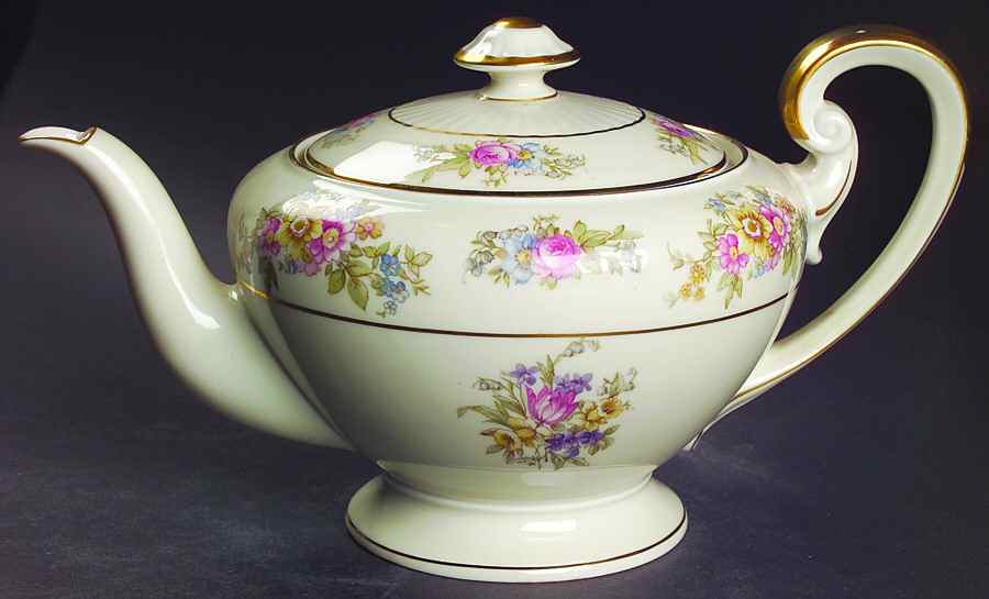 Springtime (US Zone) Teapot & Lid by Tirschenreuth-1