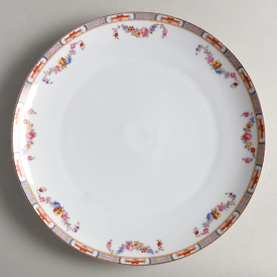 The Stafford Chop Plate (Round Platter) by Tirschenreuth-1
