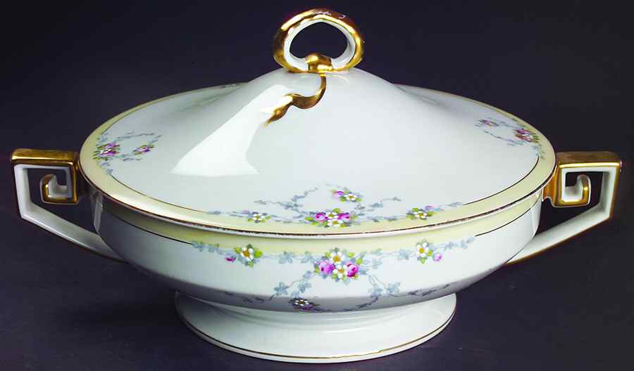 Studio Round Covered Vegetable by Tirschenreuth-1