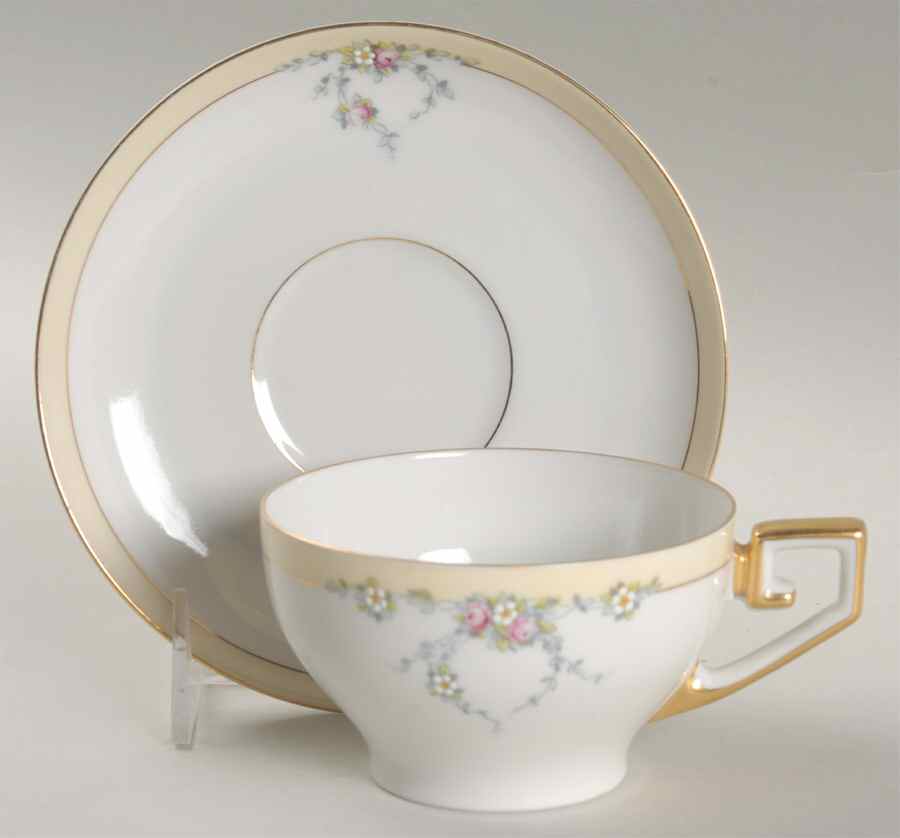 Studio Oversized Cup & Saucer Set by Tirschenreuth-1