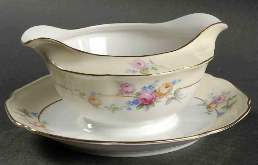 The Tilbury Gravy Boat with Attached Underplate by Tirschenreuth-1