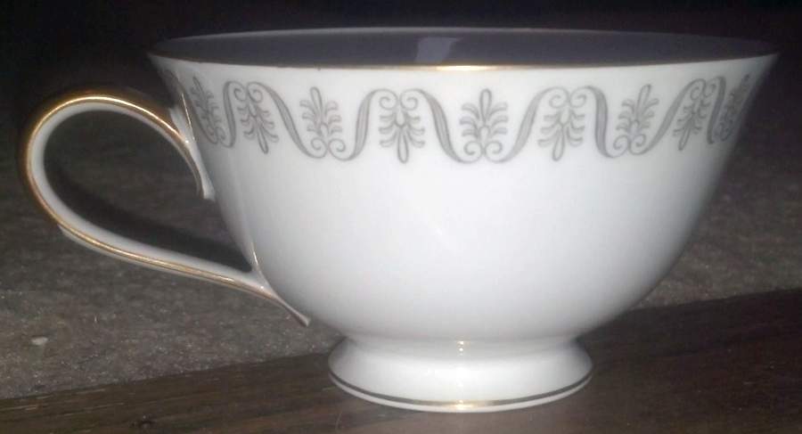 2583 Footed Cup by Tirschenreuth-1