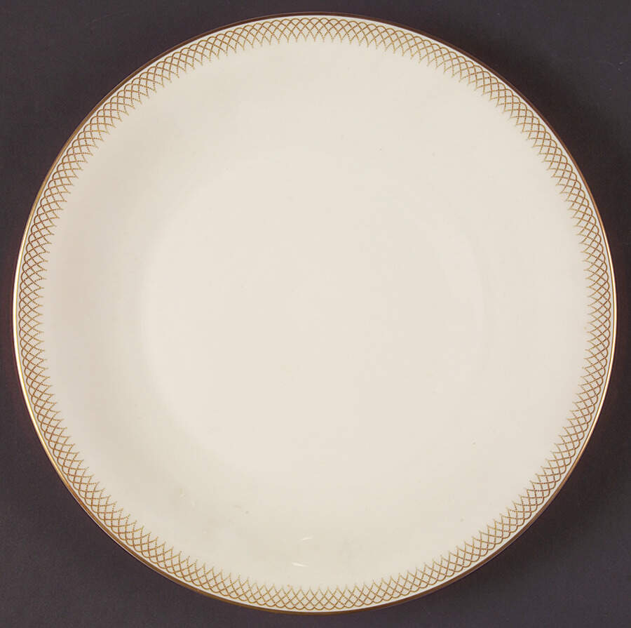 2925 (Coupe) Dinner Plate by Tirschenreuth-1