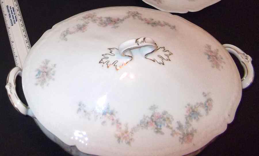 TIR32 Round Covered Vegetable by Tirschenreuth-1