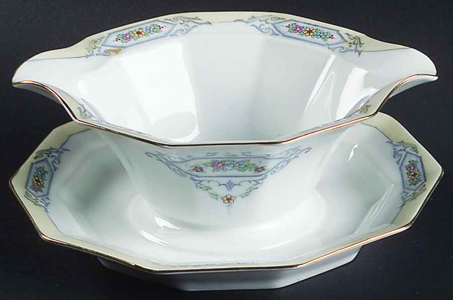 Tremont Gravy Boat with Attached Underplate by Tirschenreuth-1