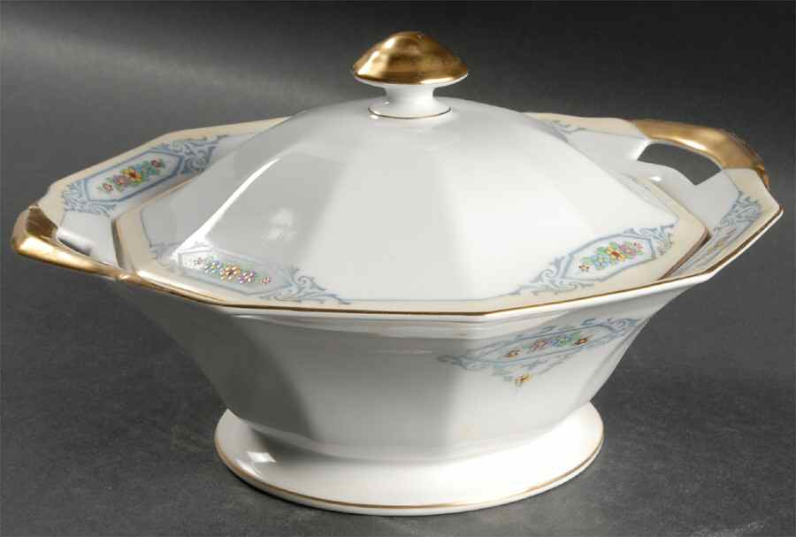 Tremont Round Covered Vegetable by Tirschenreuth-1