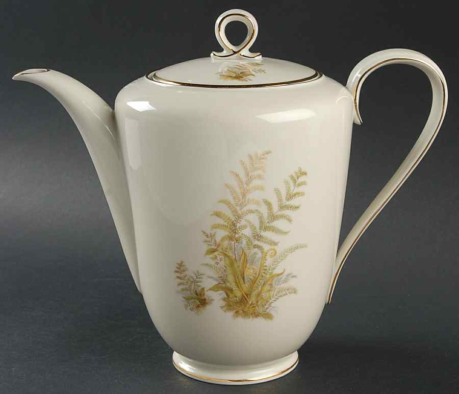 Trianon Coffee Pot & Lid by Tirschenreuth-1