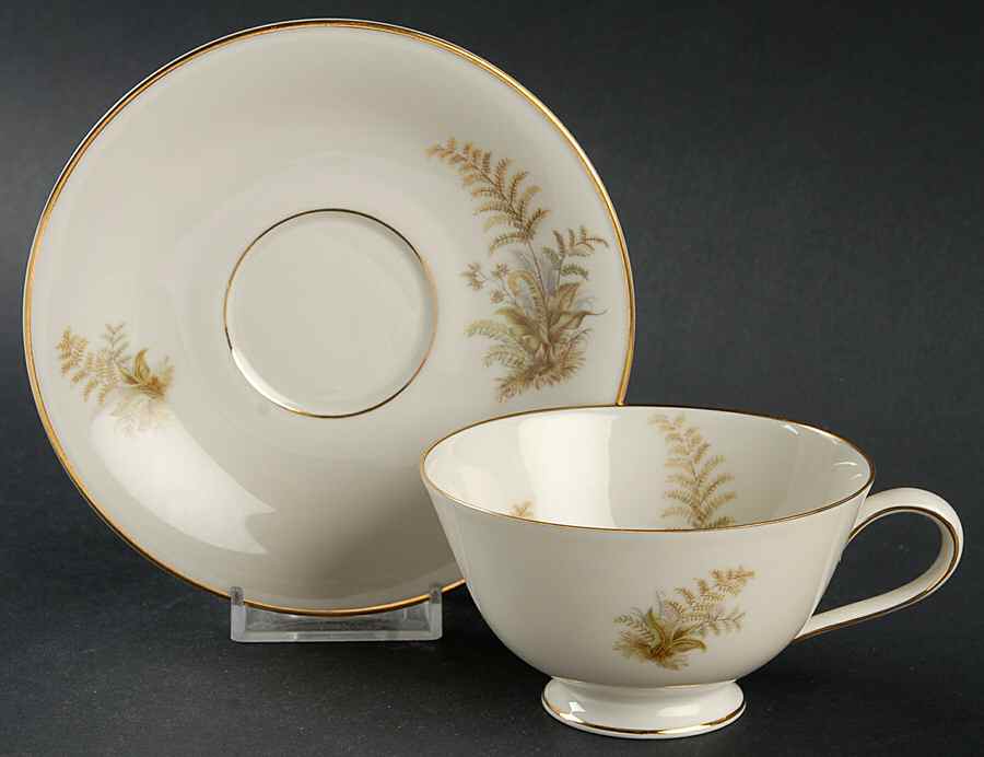 Trianon Footed Cup & Saucer Set by Tirschenreuth-1