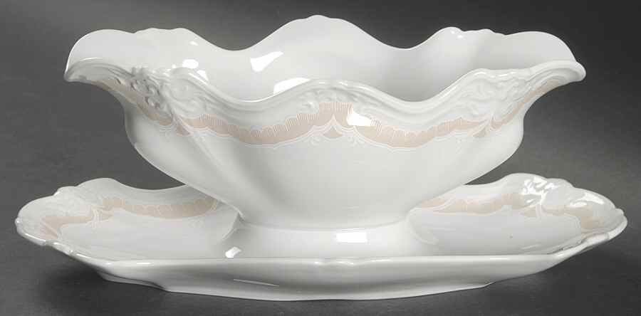 Veronique Gravy Boat with Attached Underplate by Tirschenreuth-1