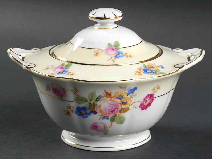The Wilton Sugar Bowl & Lid by Tirschenreuth-1