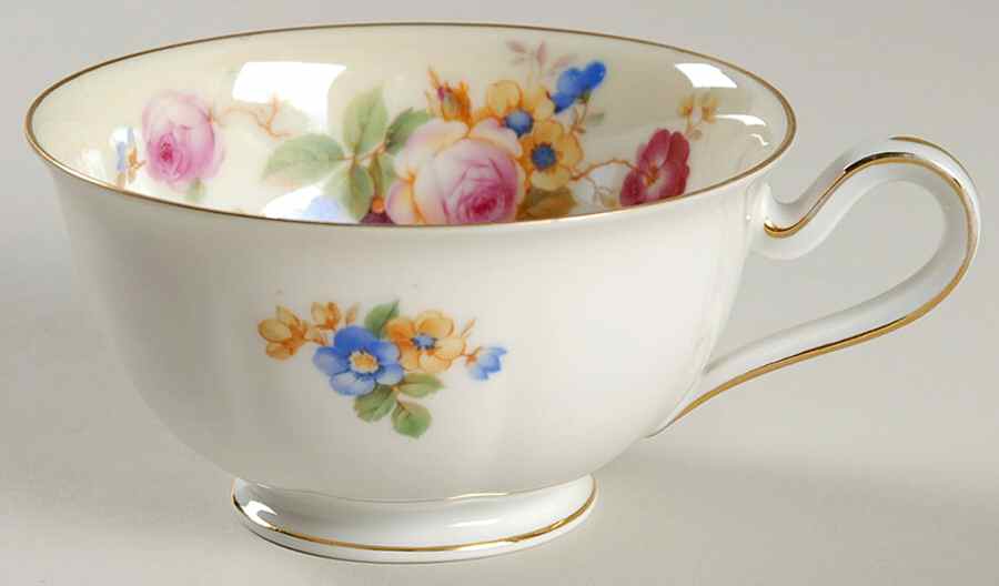 The Wilton Footed Cup by Tirschenreuth-1