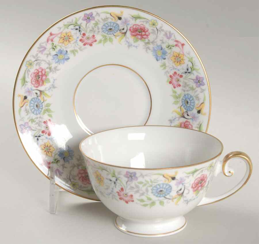 Williamsburg Footed Cup & Saucer Set by Tirschenreuth-1
