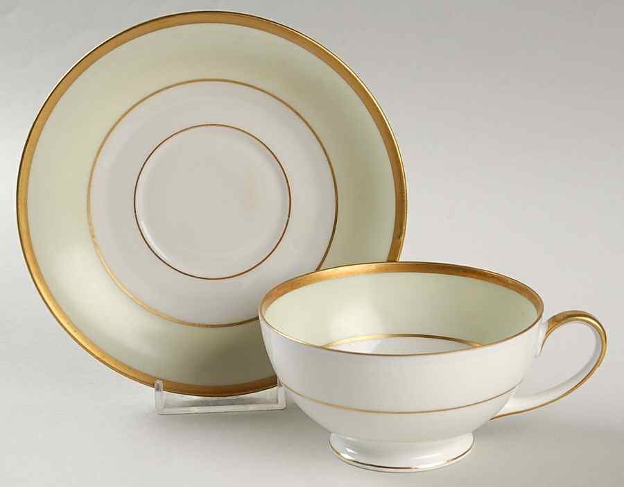 Wilton Footed Cup & Saucer Set by Tirschenreuth-1
