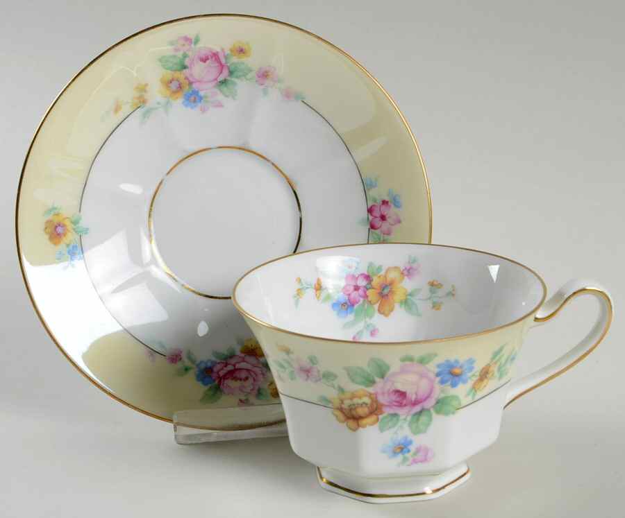 Wrexham Footed Cup & Saucer Set by Tirschenreuth-1