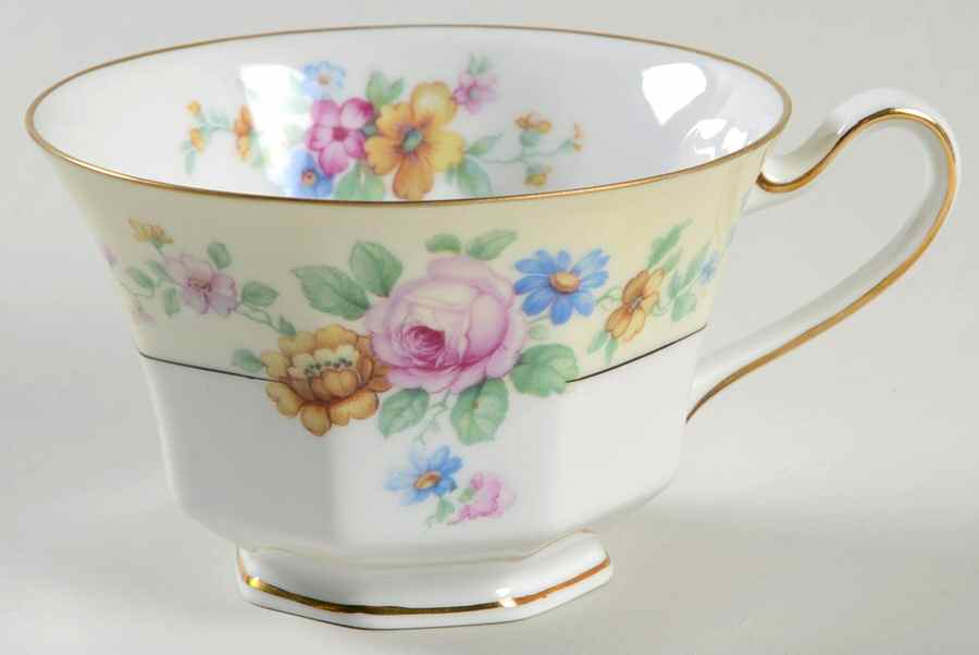 Wrexham Footed Cup by Tirschenreuth-1