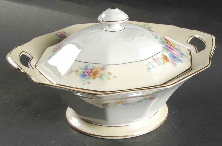 Wrexham Round Covered Vegetable by Tirschenreuth-1