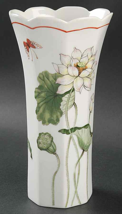 Lotus 8" Scalloped Vase by Toscany-1